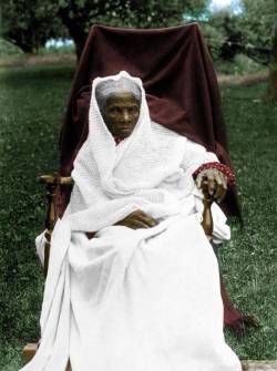 eazill: radicalcrystalfeminist:  exstendotongue:  A real picture of Harriet Tubman in full color   Holy beautiful.    She look like she was on some gangsta shit. Fr bout that life 