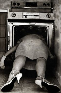 crime-time:  &ldquo;Dying Is an art. Like everything else, I do it exceptionally well&rdquo; - Sylvia Plath. On February 10, 1963 Sylvia Plath was found dead of carbon monoxide poisoning in her kitchen. Plath had placed her head in the oven, while the