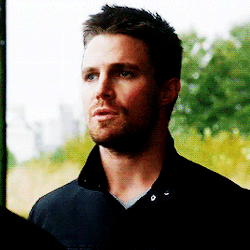 nyankcsensei:  Oliver Queen’s beautiful face in The Flash S1E8 (*´д｀*) 