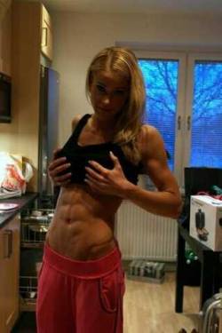 sexyfitnessgirls:  Lean #sexy #strong #fit #gym #muscles #abs @zviki100 