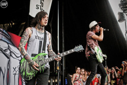 yeahbarakat:  Tony Perry and Vic Fuentes of Pierce The Veil by Heather Phillips on Flickr. 