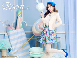 :  Suzy for Roem - 1800 x 1350 