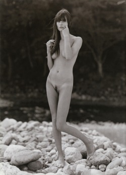 Anouck Lepere’s Series Of Beautiful Nudes Shot For Paradis