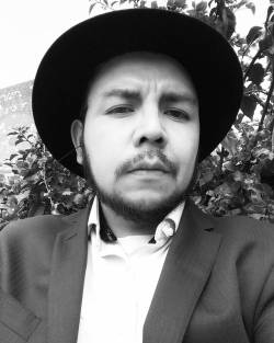 #me #blackandwhite #centrallibrary #unam #ciudaduniversitaria #mexico #personal #hat #sombrero #barba #beard #pale  (en Universidad Nacional Autónoma de México)