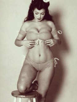healthoverhatred:  eu-ph-or-ia:  In 1955 this was considered the perfect body. She is so beautiful, body like this please.  I think this is a fabulous body.  All bodies are fabulous bodies. 