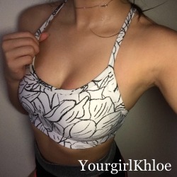yourgirlkhloe:  Sweat with Khloe Another workout sesh ! Remember the other post of this sports bra in the fitting room ? YES ! I wore out to work my ass off in the gym. Wonder if any of you like sweaty girls like me😉 and a lil armpit peek for people