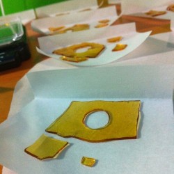 weedporndaily:  fitting the square into a circle, just divide by zero by cellar_door_ http://ift.tt/1qwfR8i