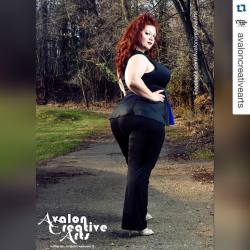 Avalon Creative Arts a division of Photos by Phelps  doing curves with class!! @avaloncreativearts Model Kerry @karielynn221979 location Catonsville  #plus #plusfashion #thickwomen #fashion #fashionblogger #bbw #ginger #dmv #pinup #retro #thick #avaloncre