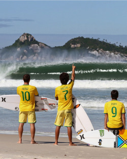 hurley:  The beautiful game deserves a beautiful backdrop.  Show your true colors in the Phantom Brasil National Team boardshorts.  