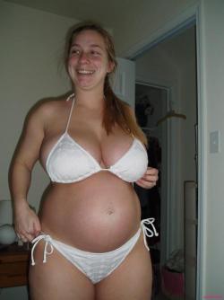 prego-porn:  Do you guys like my new picture? Wanna hook up? Click Here 