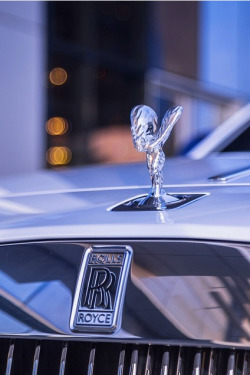 w0rldvanity:  Rolls Royce Wraith | Source | WV