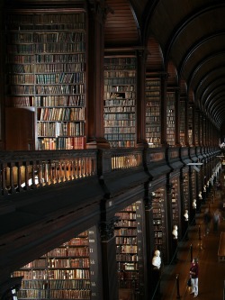 theladyintweed:  Beautiful Libraries:  The Long Room, Trinity College Dublin, Ireland.   