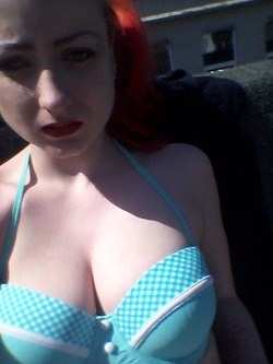 ophelianarcissa:  Couple of bikini pics for ya tumblr cos I luffs ya &lt;3 also i squint like fuck in the sun and it’s funneh