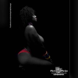 Just throwback stuff from 2016 till the new yr. Tamara @ultra_modern  with this Afrocentric shoot celebrating her motherland beauty .  #fashion #volup2isdiversity #honormycurves  #goldenconfidence  #yearinreview2016 #photography #stripped #shine #iloveme