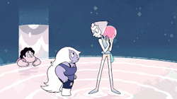 Apparently Pearl&rsquo;s go-to move when fighting Amethyst is to kick her in the face. I guess its a height thing.