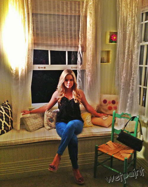 prettylittleliarsxxxx:

Sasha reprises her role as Alison DiLaurentis in 4x15 “Love ShAck, Baby". Only question remaining….is she dead? Or is she alive?
