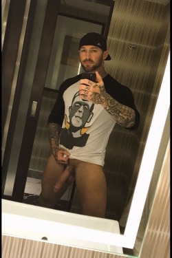 thehungryslut:  beardburnme:Frankensdick Share your #COCKSELFIE here: http://thehungryslut.tumblr.com/submit For more HOT GAY PICS: http://thehungryslut.tumblr.com/archive Check out &gt;&gt;&gt; https://www.instagram.com/hungry_slut87/ 