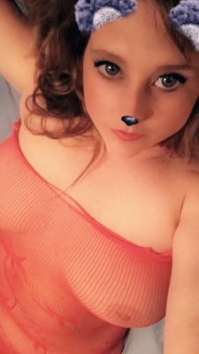 wetnready40:  babestoday:  #Snapchat Filter Sunday. Hope you had a great weekend 😘 http://wetnready40.tumblr.comThere she is! Thanks for the Snapchat Sunday submission @wetnready40 !!  Thank you for hosting @babestoday 💋💋💋