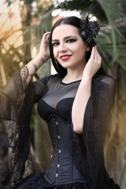 gothicandamazing:  Mode/MUA/Styling: SilkyTop &amp; Skirt: Dark in love / GothlolibeautyCorset: Burleska Corsets/ The Gothic ShopWelcome to Gothic and Amazing |www.gothicandamazing.com  