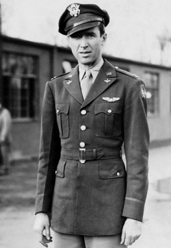 lars134:  Captain James Stewart in London, 02.12.1943 