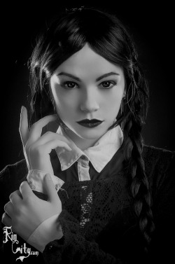 grimphantom2:  bigdead93:  ero-cosplay:  Wednesday Addams|Rincity  Here’s da whole funkin’ thing.  That’s freaking hot! Any ideas coming, Ed? =P   humpday~ &lt; |D’‘‘‘