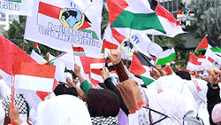ruangkatarupa:  From Indonesia with love : “SAVE PALESTINE, SAVE GAZA!”Taken at Bundaran HI, Jakarta - Friday, July 11th 2014.Watch the full video here : Pro Palestine Rally in Jakarta 