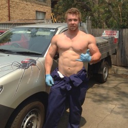 puffys-tickle-gigglegaz:  hotcunts:Now that is one fucking stunning bug exterminator. Lets all pray he is not wearing jocks under those overalls. Mmm, help me doc,  tickles on my nipples when we sniff the giggleGaz.  Ooo ya sleeepy chuckleNutter, take