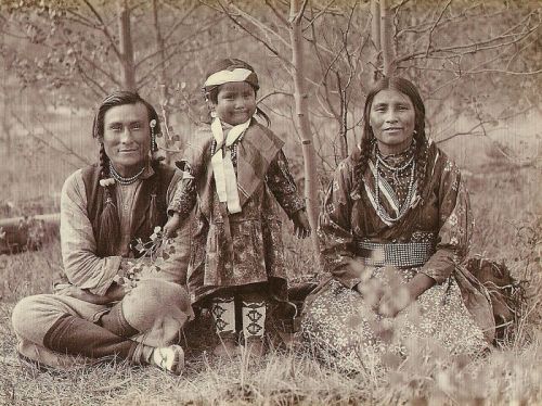 blondebrainpower:Stoney First Nation Member, Guide Samson Beaver With His Wife Leah And Their Daughter Frances Louise, 1907. By Mary Schäffer