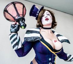 sexy-cosplay-scroll:    BelleChere as Mad Moxxi from Borderlands