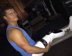 rwfan11:  Cody Rhodes looking for his Impact wrestling debut tonight at Bound For Glory! 10-2-2016
