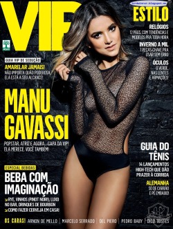   Manu Gavassi - Vip 2016 Mayo (25 Fotos HQ)Manu Gavassi semi desnuda en la revista Vip 2016 Mayo. Manoela Latini Gavassi Francisco, mÃ¡s conocida como Manu Gavassi (Sao Paulo, 4 de enero de 1993) es una cantante, compositora y actriz brasileÃ±a. Ve todas