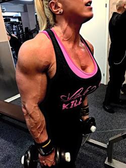 scitechfitness:  pdgde:  Denise Faith and her huge arms..  Yes.