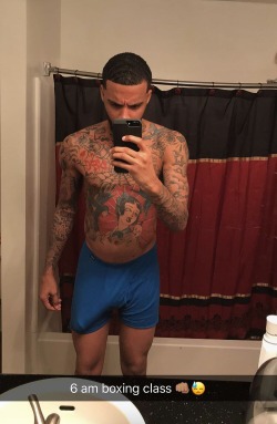 grapessometimes: baltimorebaits:   extranoboys:  That’s a lot of dick  Zaddy asf   his dick is HUGE 
