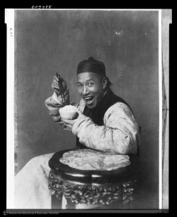 fearwax:  scootsenshi:  24-sa3t:  comradeonion:  powerofthestruggle:  Man eating rice, China, 1901-1904  this is an extremely important picture  Ive never seen someone from 1904 having fun omg  He has a nice face  No but the history behind this picture