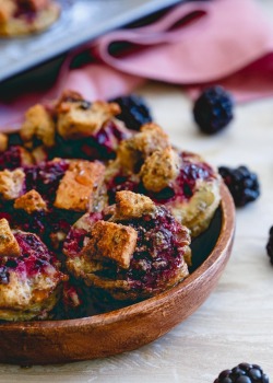 foodffs:  Blackberry Ginger French Toast BitesReally nice recipes. Every hour.Show me what you cooked!