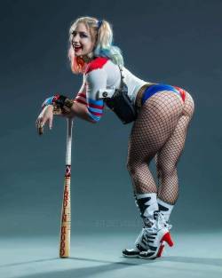 cosplay-booties:Harley Quinn (Suicide Squad) by Alyssa Loughran