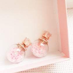 helloteaparty:  crown + bauble earrings // also in gold // geminu free shipping on orders over ุ + use the code “Helloteaparty” at for a 10% discount! 
