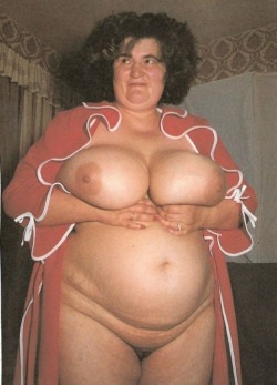 nudeoldladies:  cool-grandmothers-pics:  http://cool-grandmothers-pics.tumblr.com/   Old and fat is ALWAYS sexy!