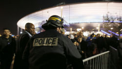 Un guardia musulmán evitó la tragedia en el estadio al expulsar a uno de los terroristas