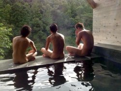 Morning Man Moments #17 After The Bath  @RUGODA @feetlover21 @Tweettotouch @max3gae @androtierra @Todd02370 @Elyrya_Ylnae @iama49er @nackt81 https://t.co/czsLi0JnSI