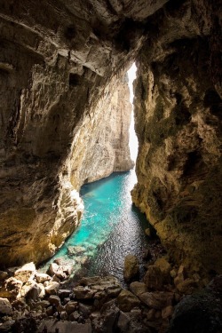 dolce-vita-lifestyle:  eccellenze-italiane:grotta del turco, Toscana  LDV