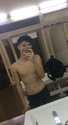 sg-twinkboy:  sgnottiboysv2:  asianstr8guynudes:  Snapchat Bait Naughty boy willing to send anything to get a nude   Where the deek  Cutie