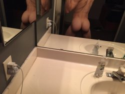 mariahas10dicks:  imhavingmymensies:  i wanna pee in it  I’m not into that, but I would pee in that butt as well - just look at it 