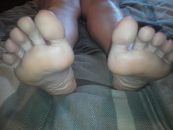 toered:toered:  What would you do with these?  Please share these feet and would appreciate a small donation  have a PayPal donate button on my header  thank you very much. My wife needs some foot jewelry and a pedi