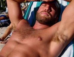 malearmpits:  Sup! Just relaxing and tanning. 