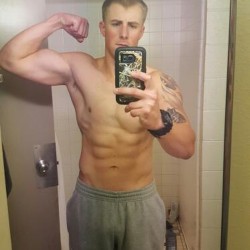 jessiemcgraves:  Sexy US Marine part 1 if you have any requests head over to whytry2fight   Circumcised cocks are best in the military