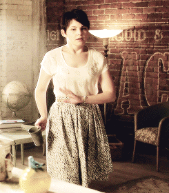 seductiveswaan:  Favorite OUAT Outfits:  1x07 - The Heart is a Lonely Hunter 