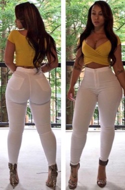 rodneynosloc456:  dumptruckthicc:  What you know about thick  That is one sweet ass right there  That&rsquo;s what you call a heart shaped ass love it