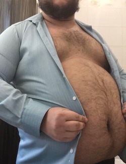 fromrussiawithabear:The shirt that used to fit. Now I am even bigger than in this pic.