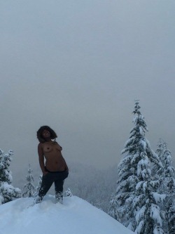 fervorousheart:  my friend embracing her natural beauty in the mountains of Northern California 
